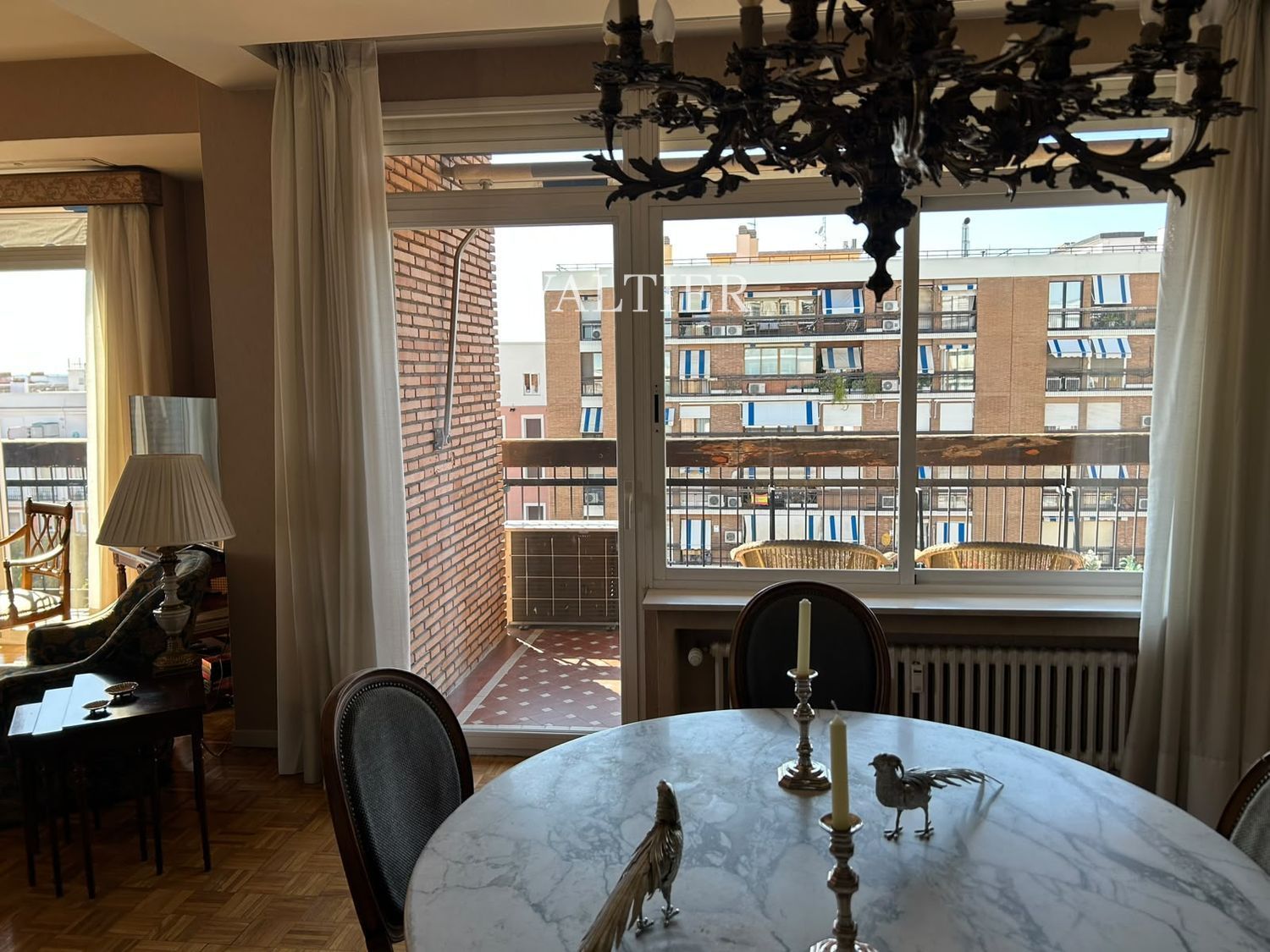 Altura, luz y vistas abiertas en Chamberí, Madrid - Foto 19