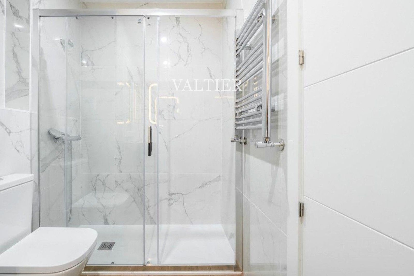 Ladrillo, hormigón y luz en Francisco Silvela, Madrid - Foto 16
