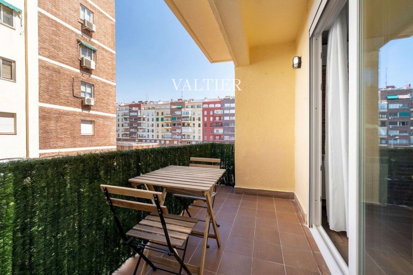 Ladrillo, hormigón y luz en Francisco Silvela, Madrid - Foto 17