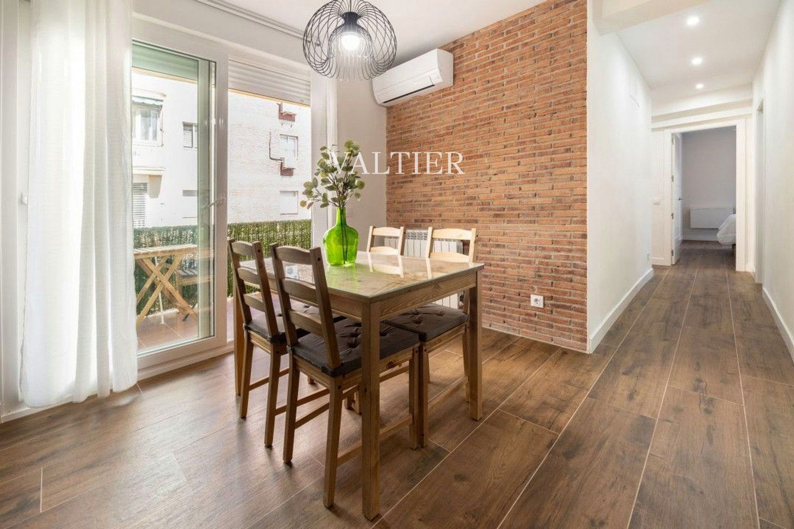Ladrillo, hormigón y luz en Francisco Silvela, Madrid - Foto 4