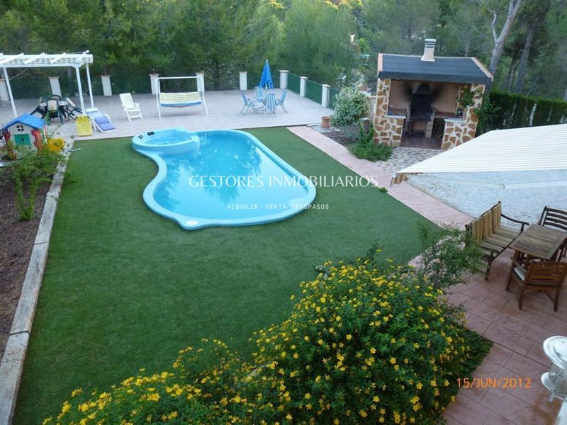 Chalet Independiente en venta Alcoi/Alcoy, Alicante. Ref: 1693. Gestores Inmobiliarios