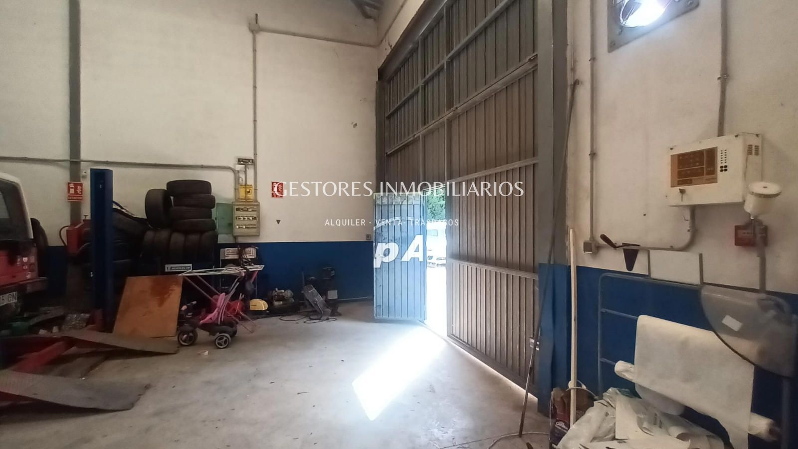 NAVE INDUSTRIAL CON PARCELA DE 8.000m EN ALFAFARA