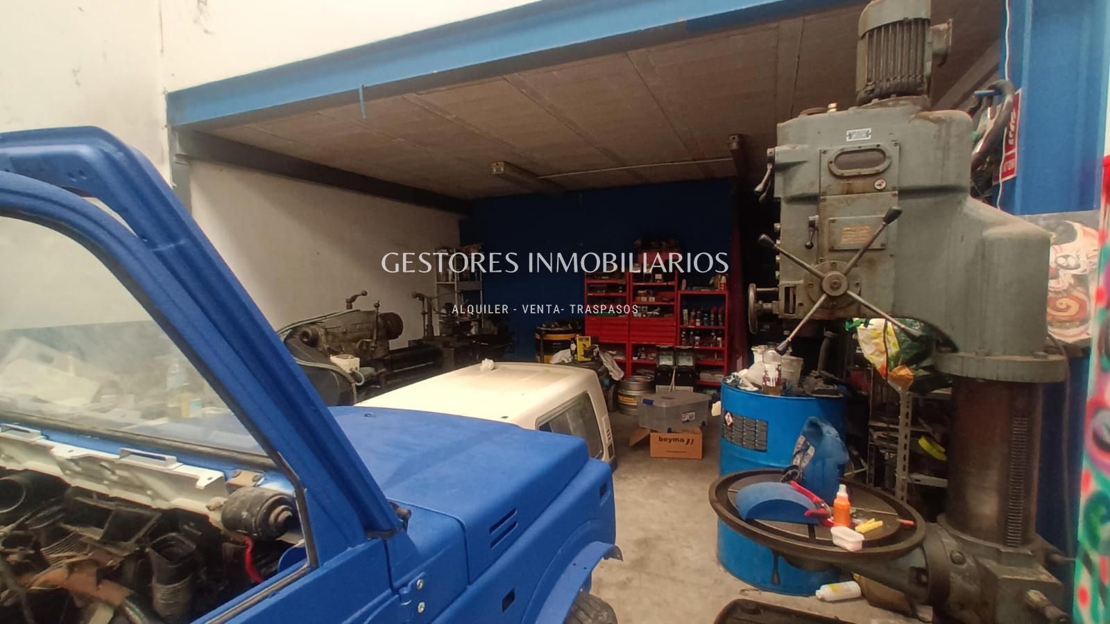 NAVE INDUSTRIAL CON PARCELA DE 8.000m EN ALFAFARA