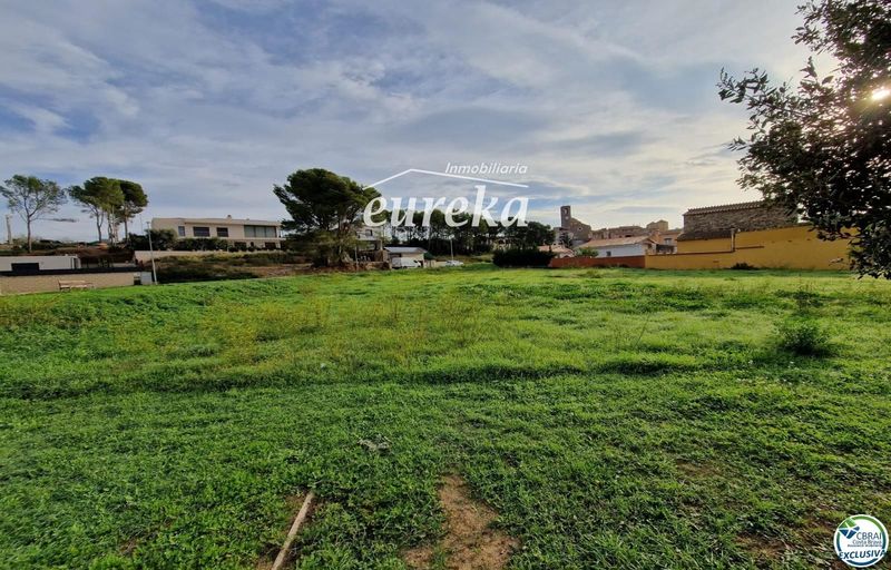 Terreny en venda Garriguella, Girona. Ref: 1150. Agencia Eureka