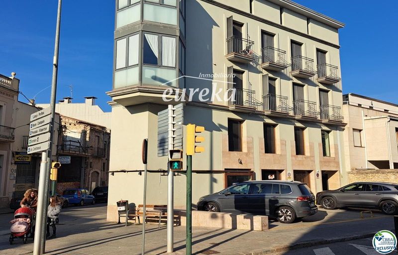 Local Comercial en venda Figueres, Girona. Ref: 1219. Agencia Eureka