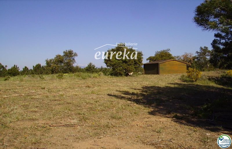 Terreny en venda Garriguella, Girona. Ref: 1755. Agencia Eureka