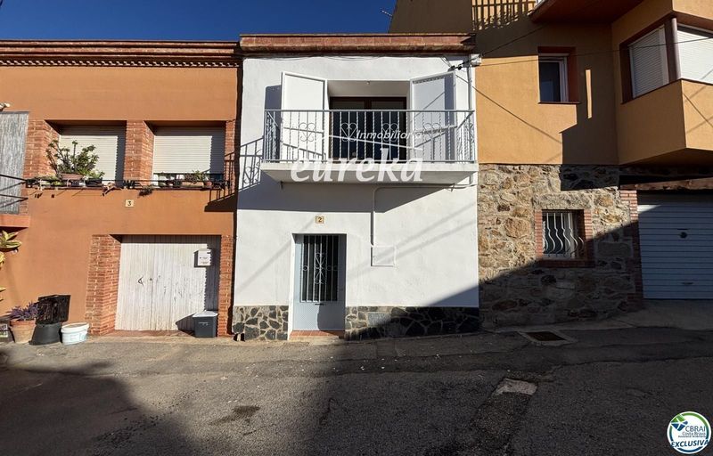 Xalet Independent en venda Vilajüiga, Girona. Ref: 1900. Agencia Eureka