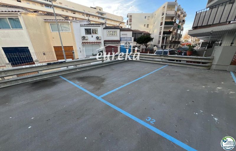 Garatge en venda Empuriabrava, Girona. Ref: 1994. Agencia Eureka