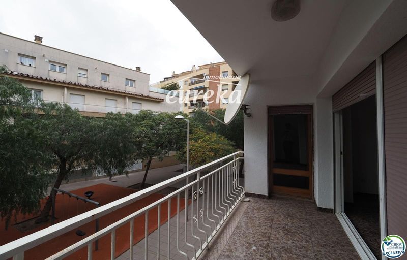 Pis en venda Roses, Girona. Ref: 2061. Agencia Eureka