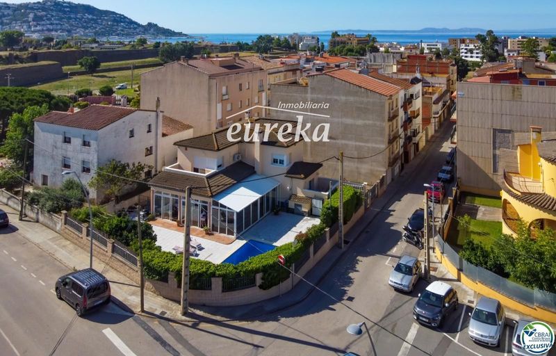 Xalet Independent en venda Roses, Girona. Ref: 2062. Agencia Eureka