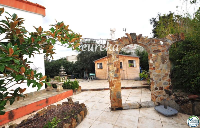 Xalet Independent en venda Roses, Girona. Ref: 2123. Agencia Eureka