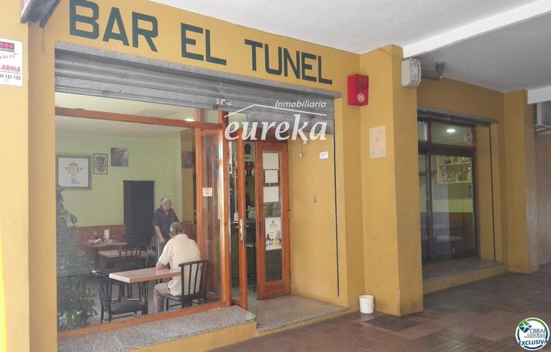 Local Comercial en venda Figueres, Girona. Ref: 2235. Agencia Eureka