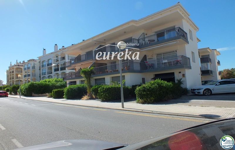 Pis en venda Roses, Girona. Ref: 2275. Agencia Eureka