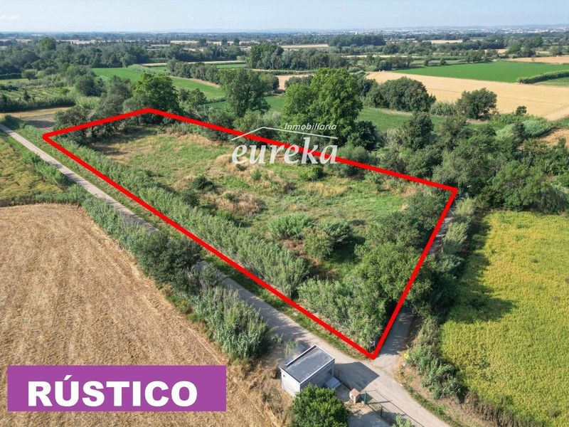 Terreny en venda Peralada, Girona. Ref: 2305. Agencia Eureka