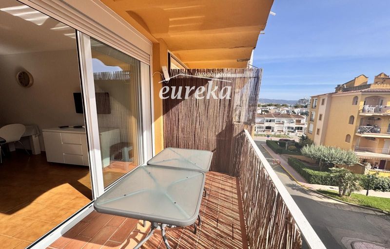 Pis en venda Empuriabrava, Girona. Ref: 2320. Agencia Eureka