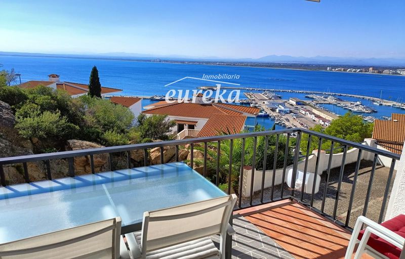 Pis en venda Roses, Girona. Ref: 2346. Agencia Eureka