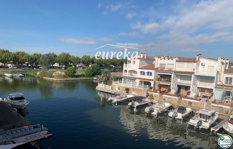 Pis en venda Empuriabrava, Girona. Ref: 2362. Agencia Eureka