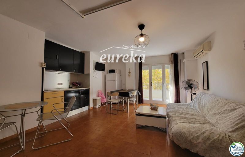 Piso en venta Empuriabrava, Girona. Ref: 2392. Agencia Eureka