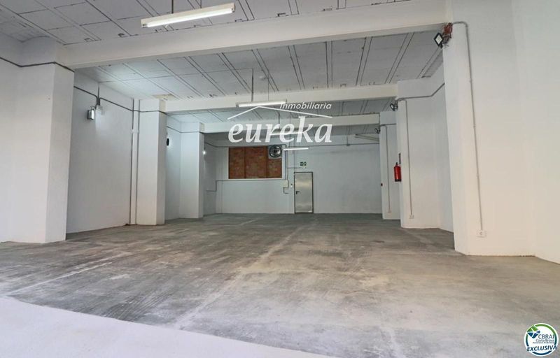 Comercial Premise for sale Figueres, Girona. Ref: 2402. Agencia Eureka