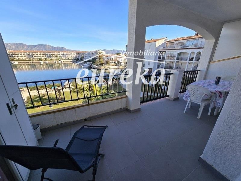 Flat for sale Empuriabrava, Girona. Ref: 2425. Agencia Eureka