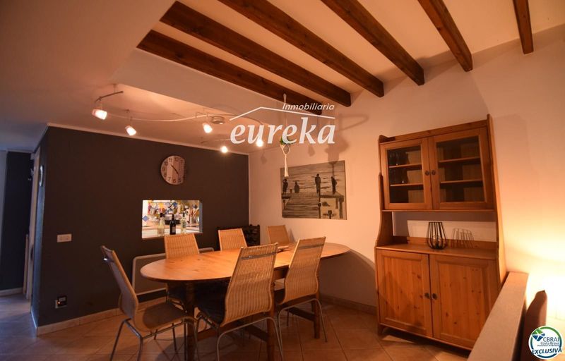 Xalet Independent en venda Empuriabrava, Girona. Ref: 2434. Agencia Eureka