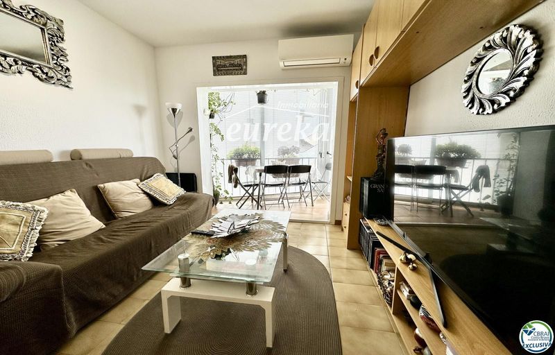 Wohnung zu verkaufen Empuriabrava, Girona. Ref: 2446. Agencia Eureka