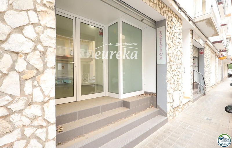 Locaux en vente Roses, Girona. Ref: 2447. Agencia Eureka