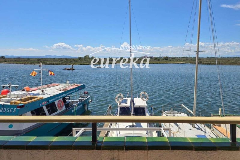 Chalet Independiente en venta Roses, Girona. Ref: 2472. Agencia Eureka