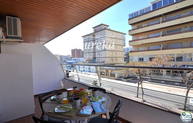 Piso en venta Roses, Girona. Ref: 2482. Agencia Eureka