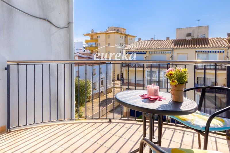 Piso en venta Roses, Girona. Ref: 2516. Agencia Eureka