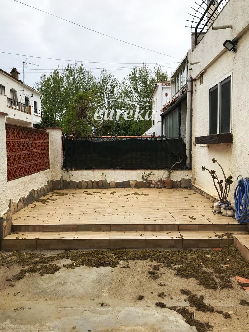 Adosado en venta Empuriabrava, Girona. Ref: 2536. Agencia Eureka