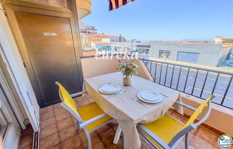 Flat for sale Roses, Girona. Ref: 2552. Agencia Eureka