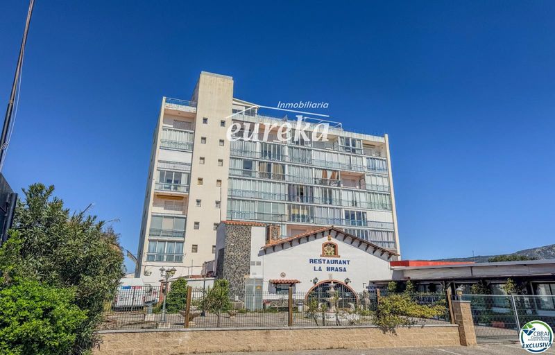 Piso en venta Roses, Girona. Ref: 2560. Agencia Eureka