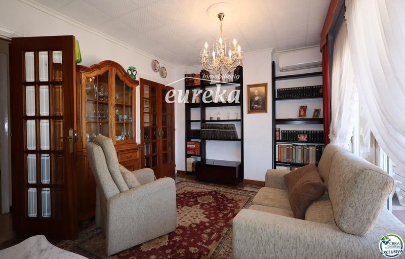 Flat for sale Figueres, Girona. Ref: 2596. Agencia Eureka