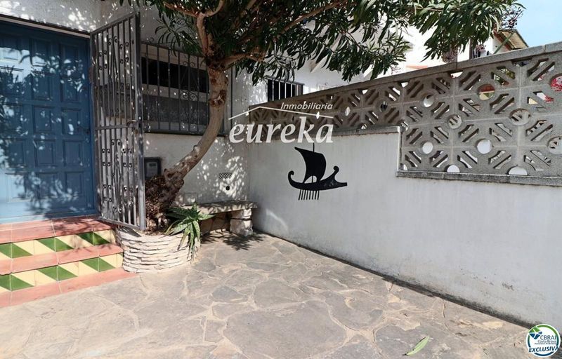 Freistehende Villa zu verkaufen Empuriabrava, Girona. Ref: 2610. Agencia Eureka