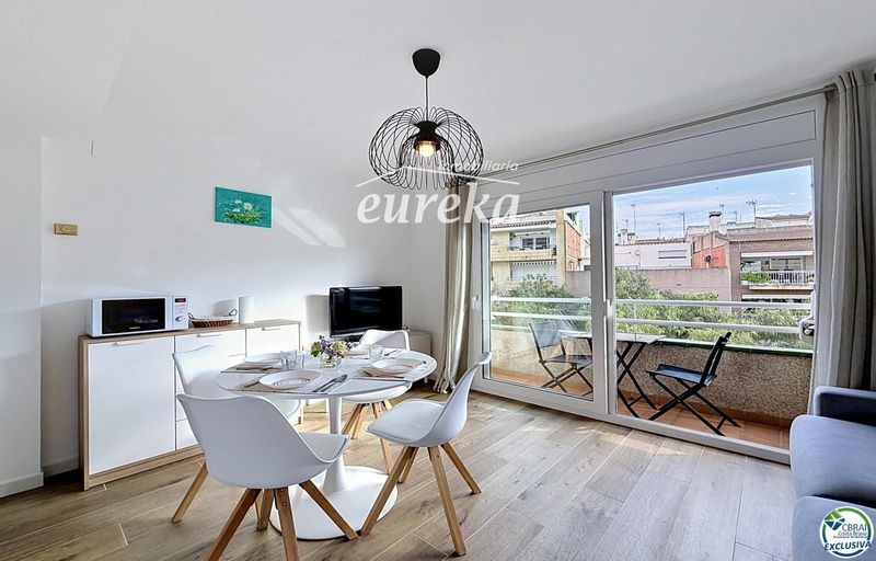 Pis en venda Roses, Girona. Ref: 2656. Agencia Eureka