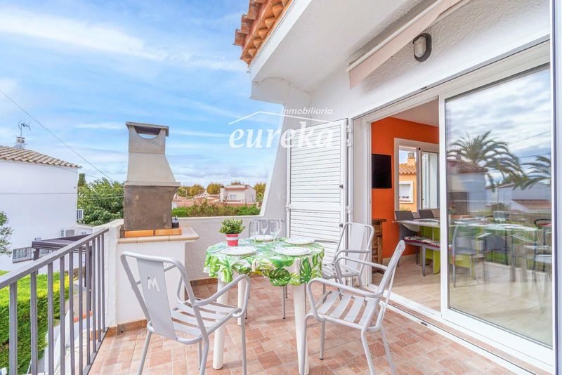 Flat for sale Empuriabrava, Girona. Ref: 2672. Agencia Eureka