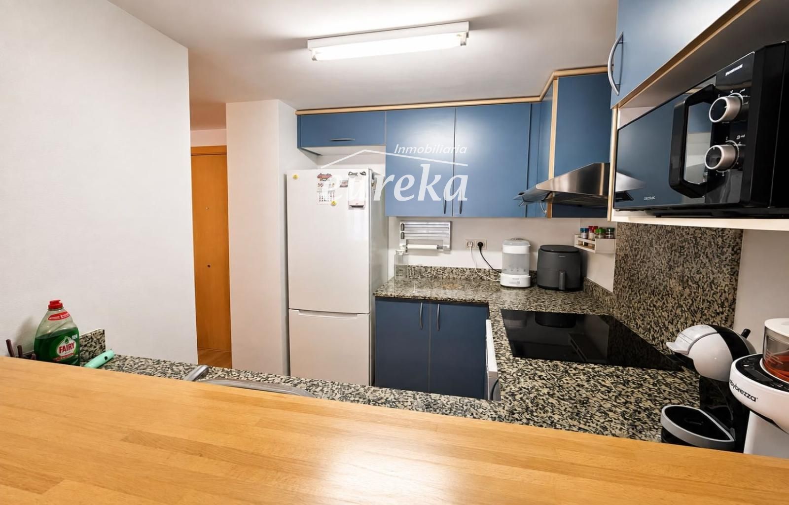 Apartamento con piscina, amplia terraza y parking en Santa Margarida (Roses)