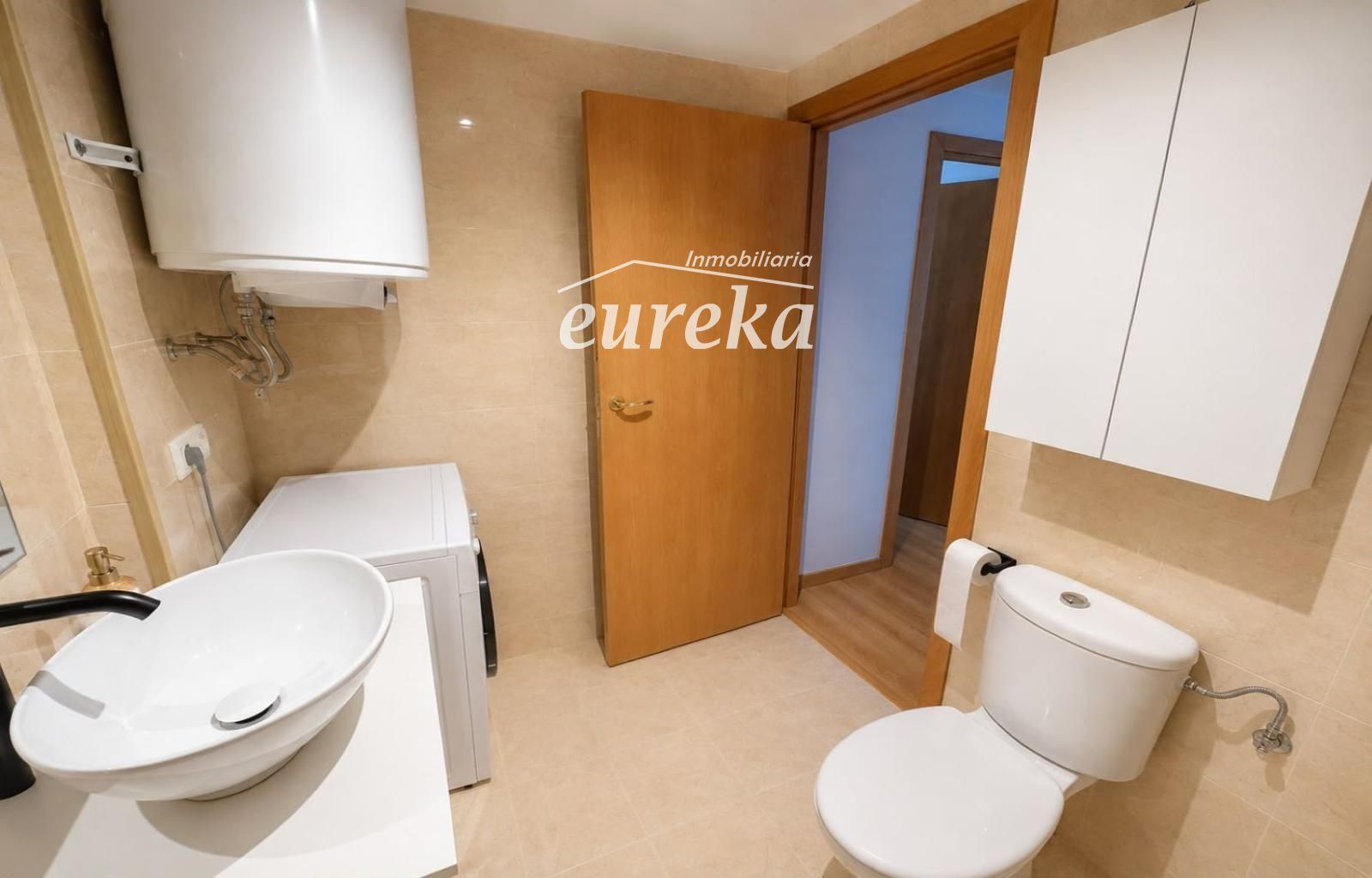 Apartamento con piscina, amplia terraza y parking en Santa Margarida (Roses)