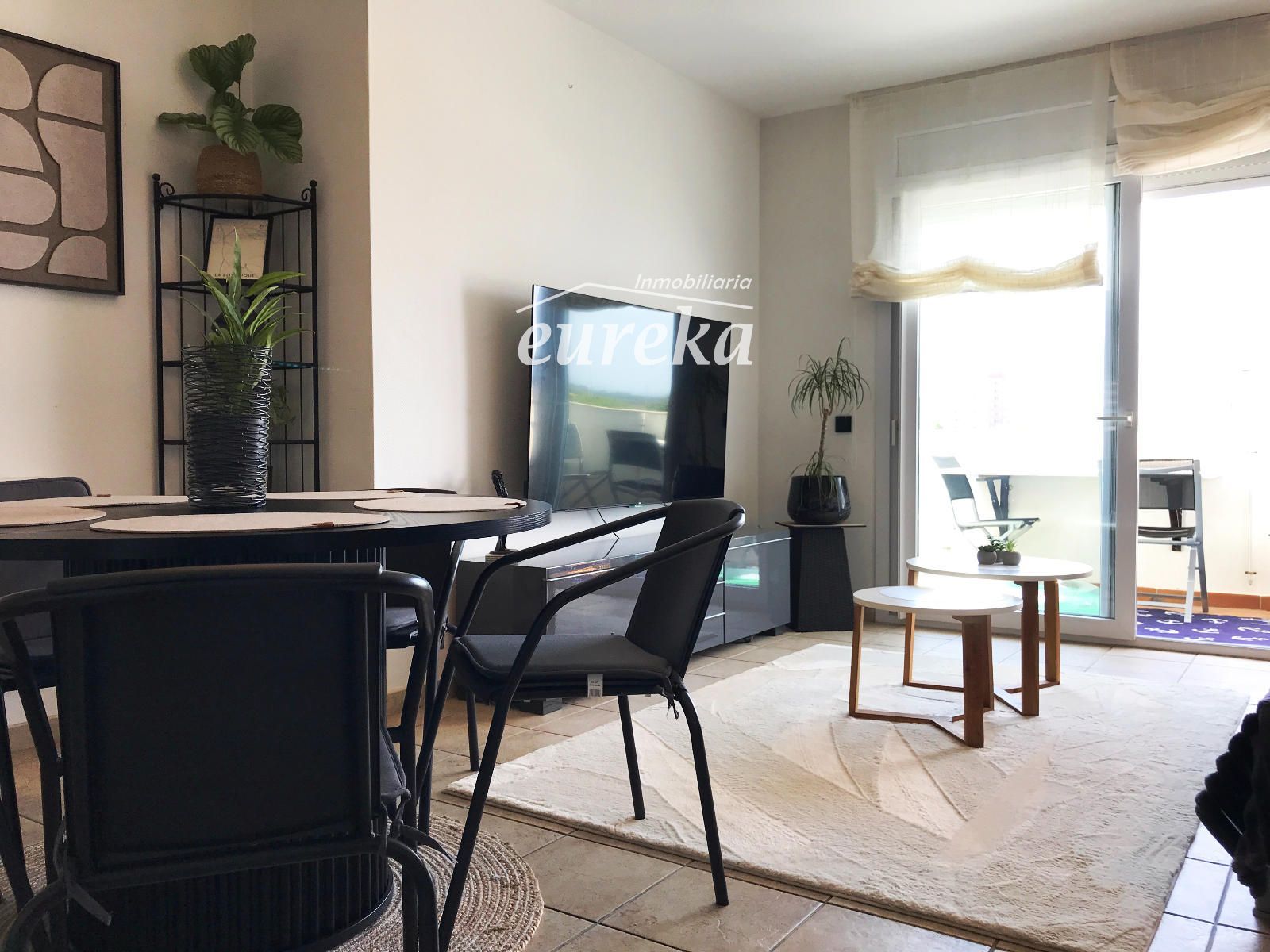 3-Zimmer-Wohnung mit Pool und privatem Parkplatz in Santa Margarita Roses