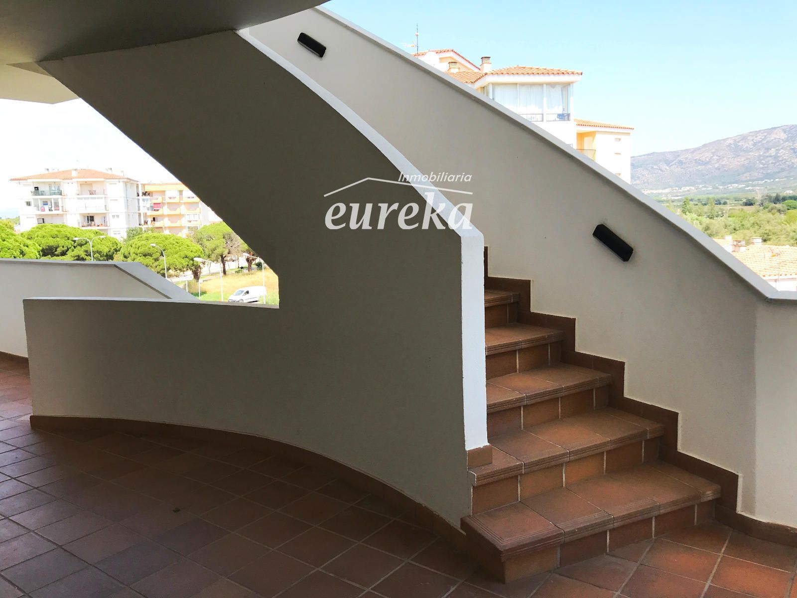 3-Zimmer-Wohnung mit Pool und privatem Parkplatz in Santa Margarita Roses