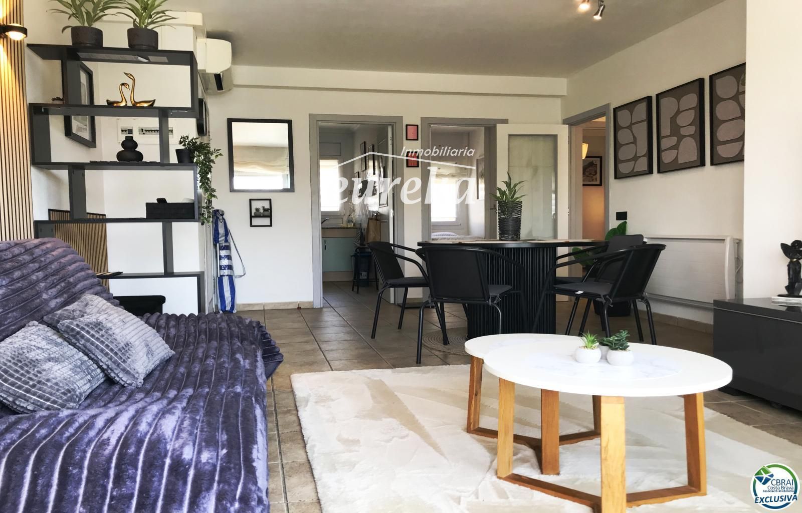 3-Zimmer-Wohnung mit Pool und privatem Parkplatz in Santa Margarita Roses