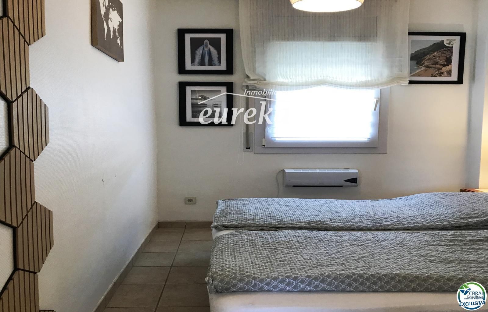 3-Zimmer-Wohnung mit Pool und privatem Parkplatz in Santa Margarita Roses