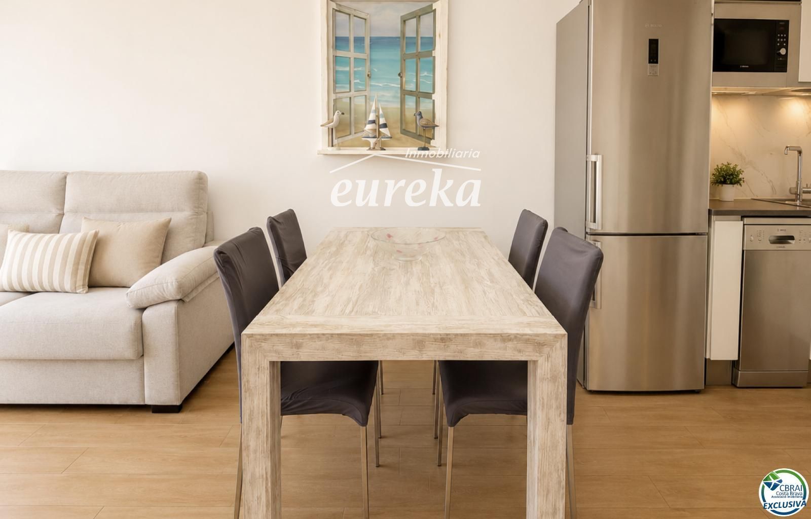 Fully renovated apartment just 100 metres from the beach Tourist licence