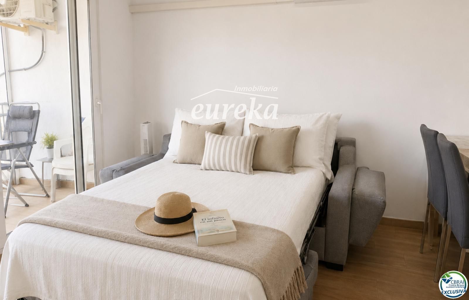 Fully renovated apartment just 100 metres from the beach Tourist licence
