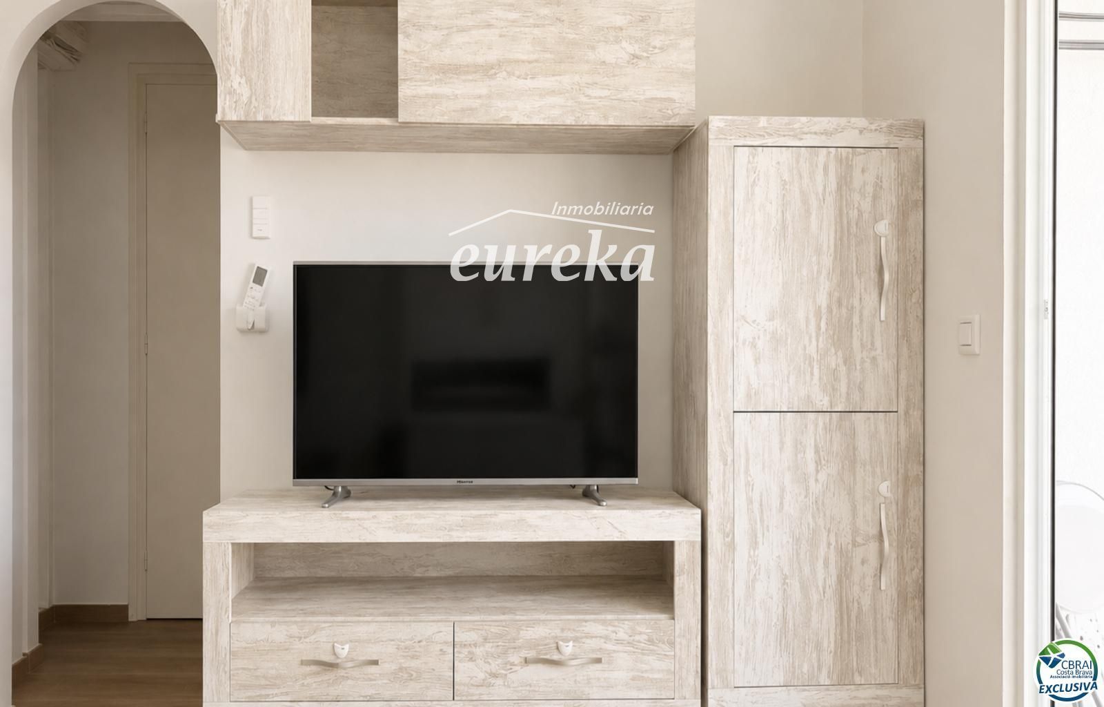 Fully renovated apartment just 100 metres from the beach Tourist licence