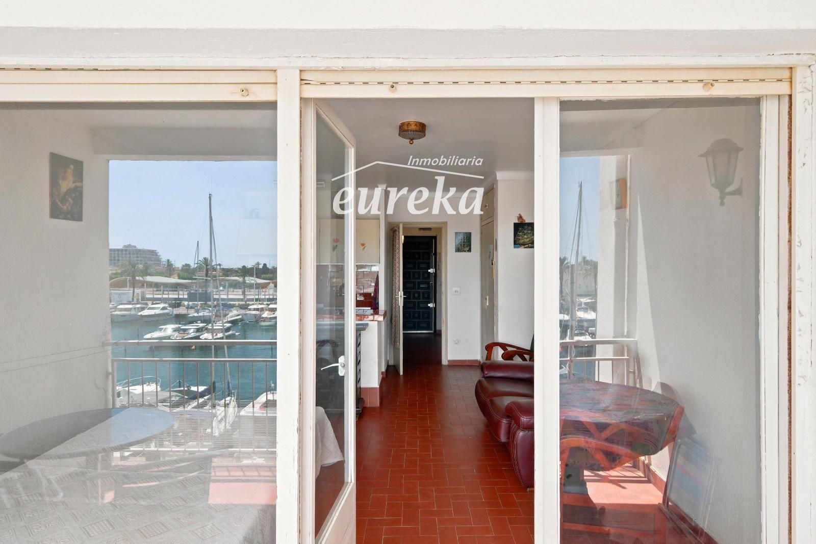 PORT GREC NAUTICA Large studio with sleeping cabin for renovation, with views of the main canal in Empuriabrava - Foto 6