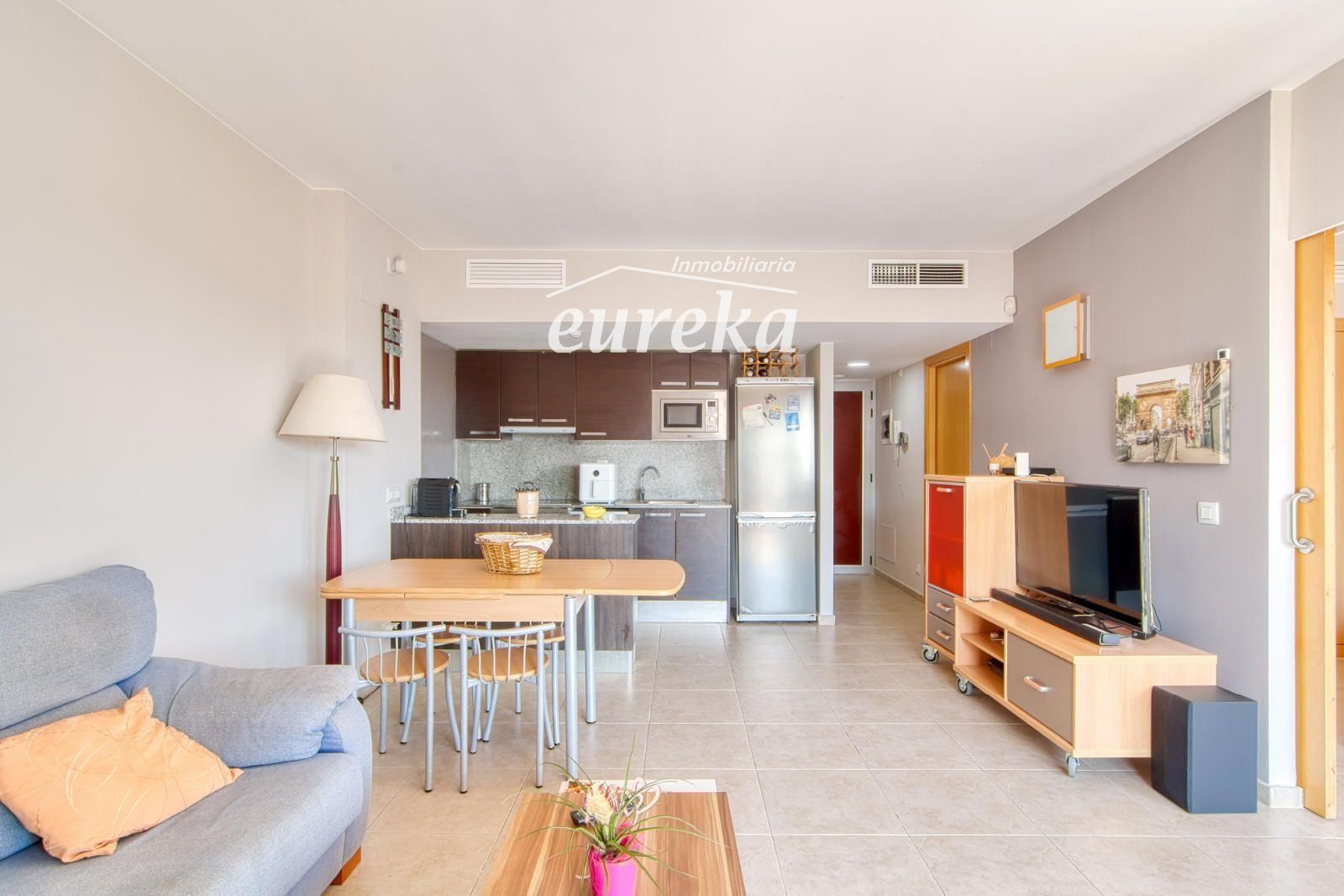 Luminoso ático con terraza, piscinas, parking y trastero en Santa Margarida - Foto 11