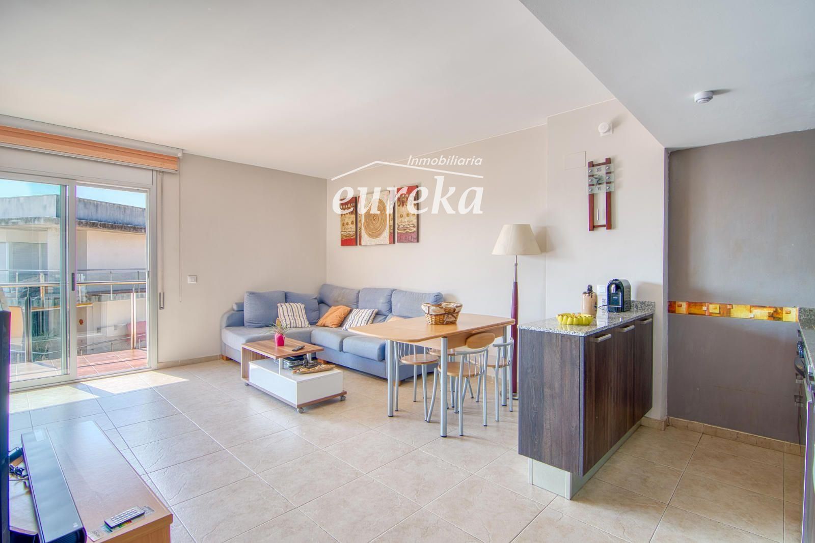 Luminoso ático con terraza, piscinas, parking y trastero en Santa Margarida - Foto 12