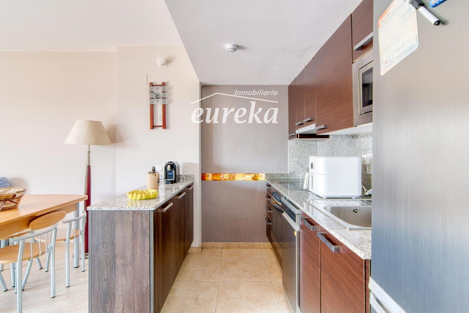 Luminoso ático con terraza, piscinas, parking y trastero en Santa Margarida - Foto 13